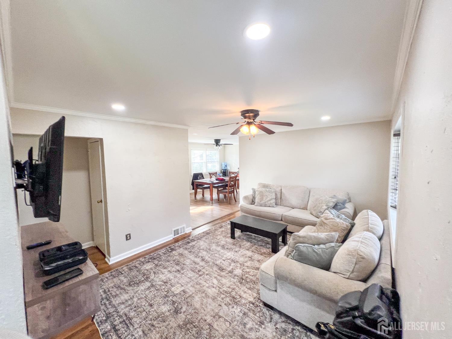 45 Semel Ave, Iselin, NJ 08830 photo
