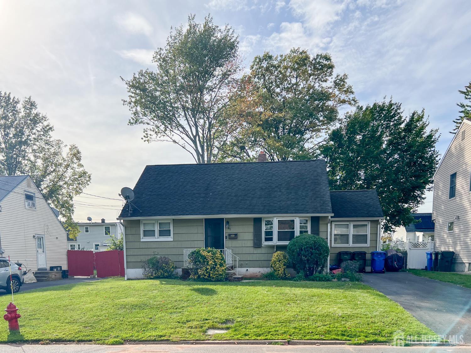 45 Semel Ave, Iselin, NJ 08830 photo
