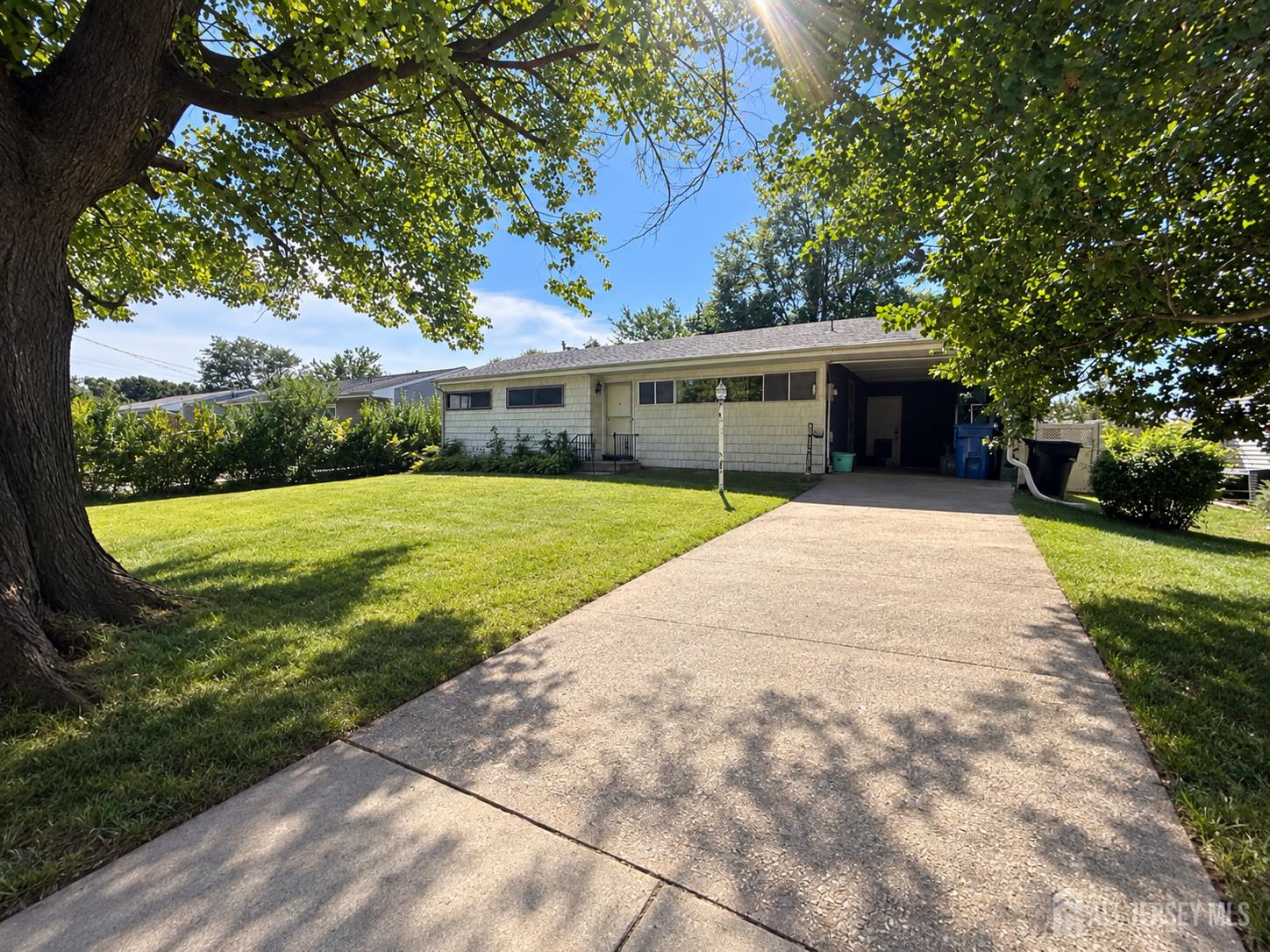 9 Wellesley Rd, Old Bridge, NJ 08859