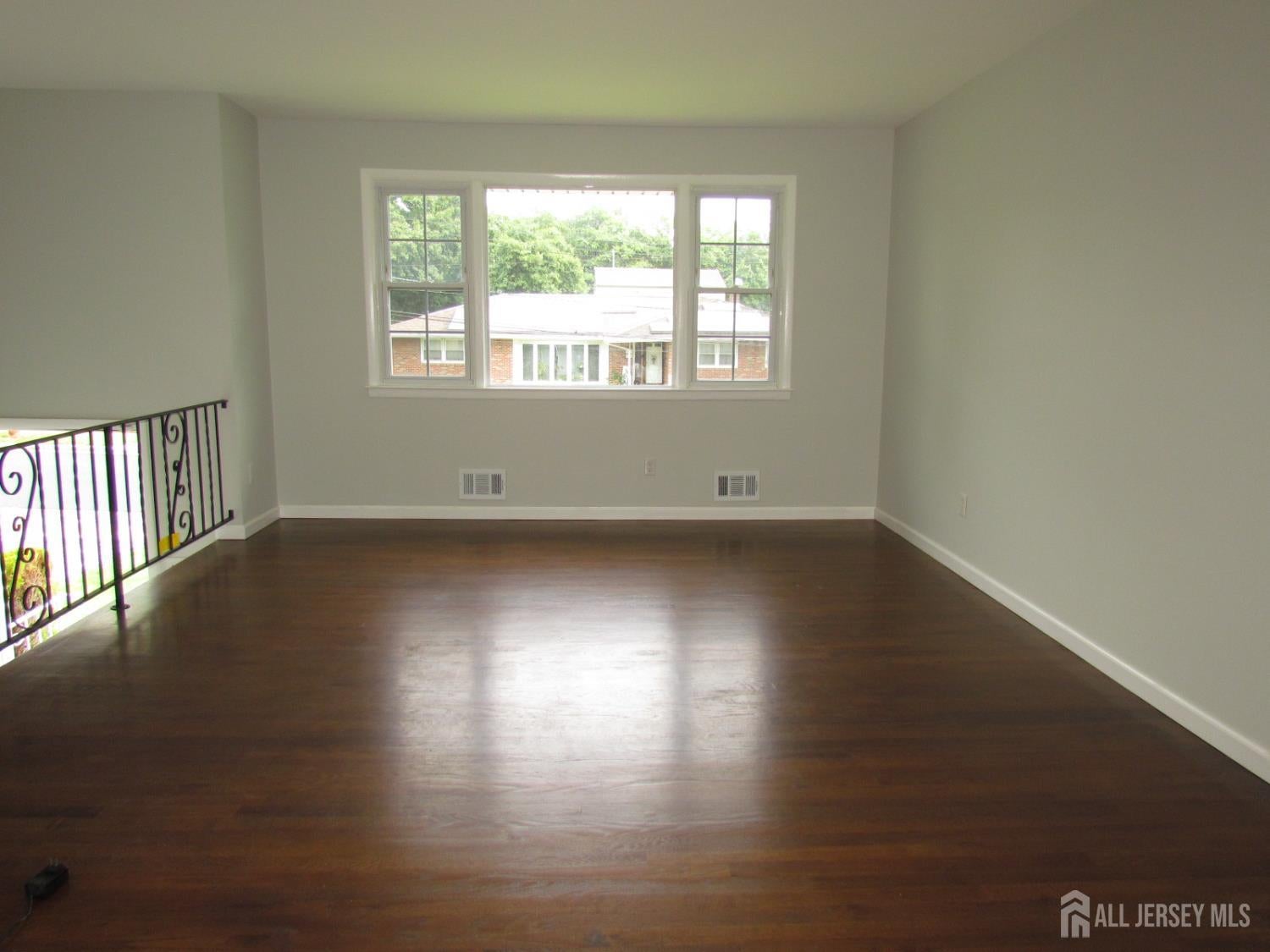 5284 Deborah Dr, Piscataway, NJ 08854 photo