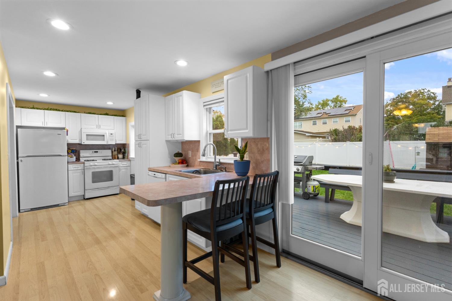 16 Vanderbuilt Pl, Woodbridge Proper, NJ 07095 photo