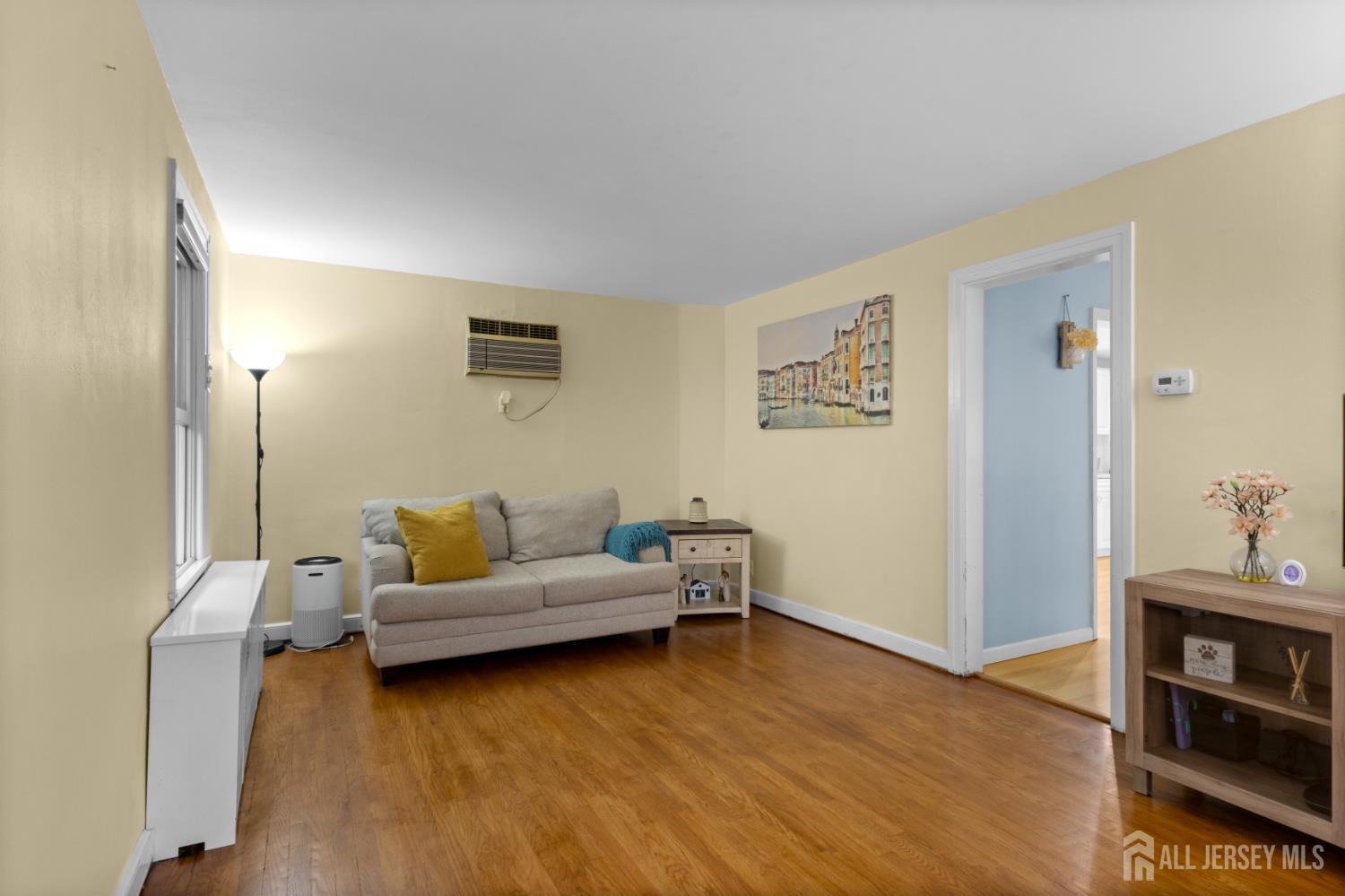 16 Vanderbuilt Pl, Woodbridge Proper, NJ 07095 photo