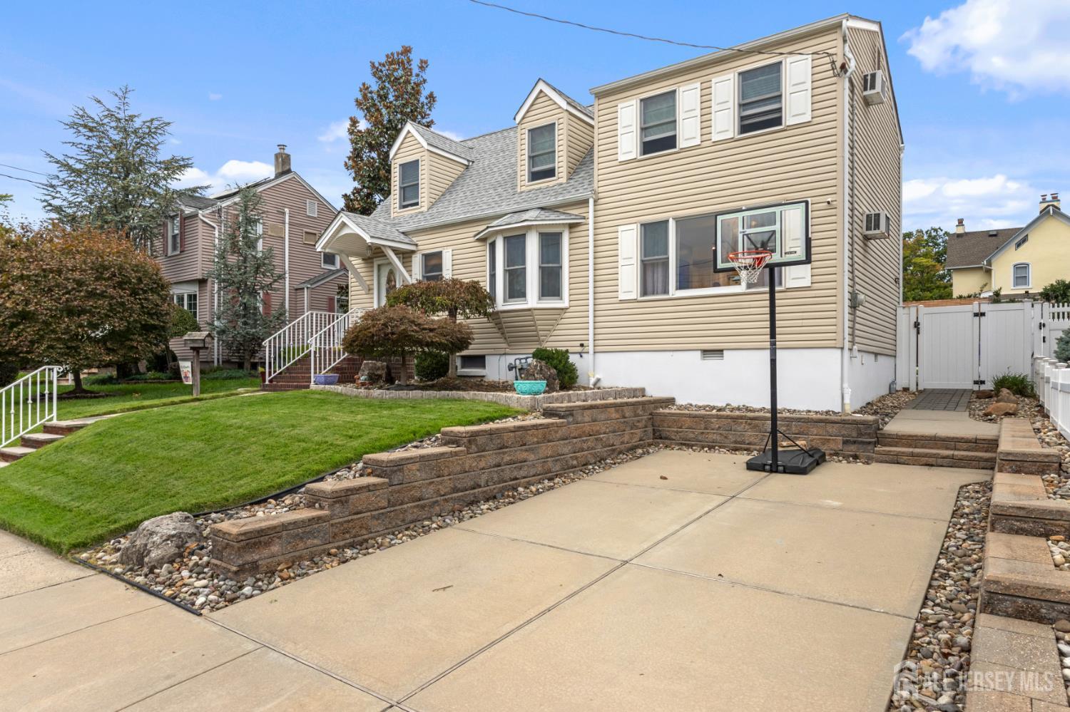 16 Vanderbuilt Pl, Woodbridge Proper, NJ 07095 photo