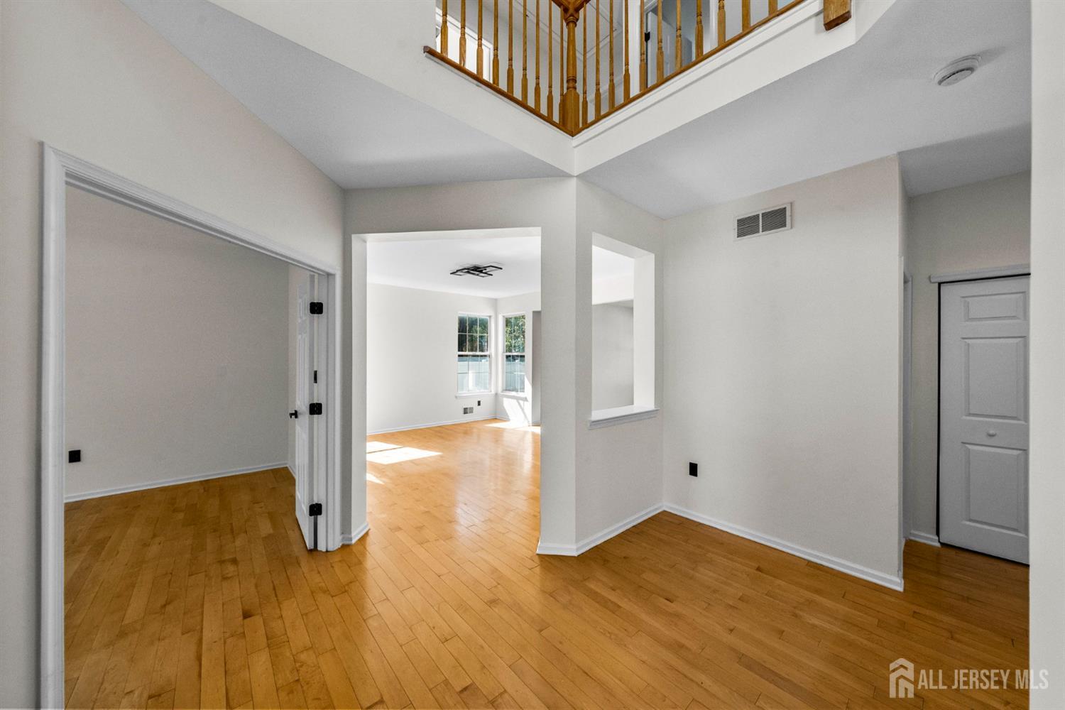 7 Hauser Ln, Old Bridge, NJ 07747 photo