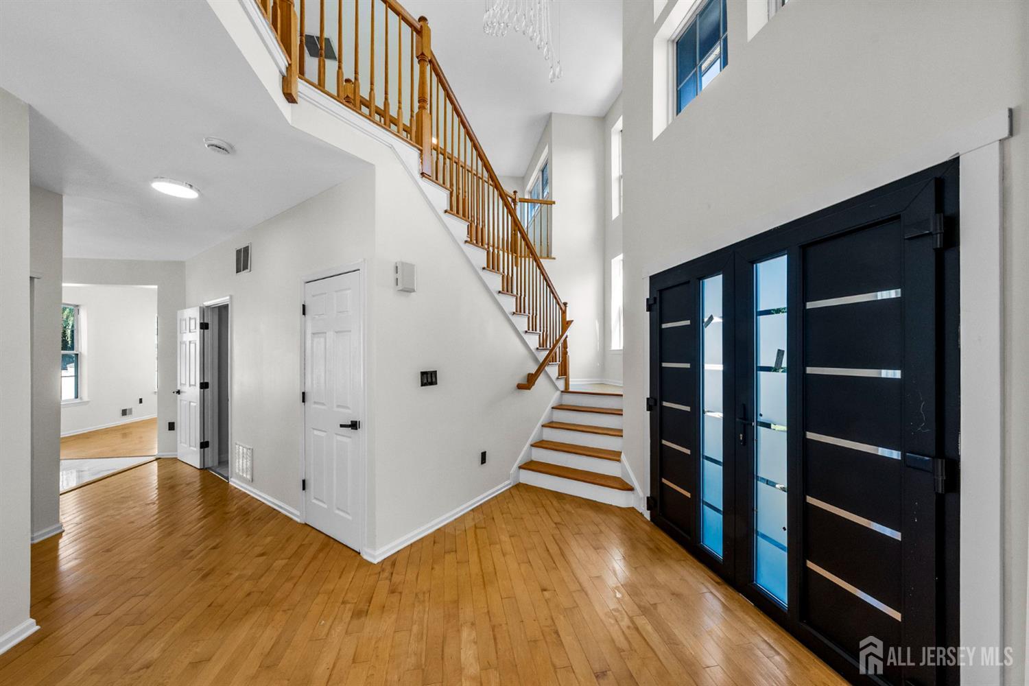 7 Hauser Ln, Old Bridge, NJ 07747 photo