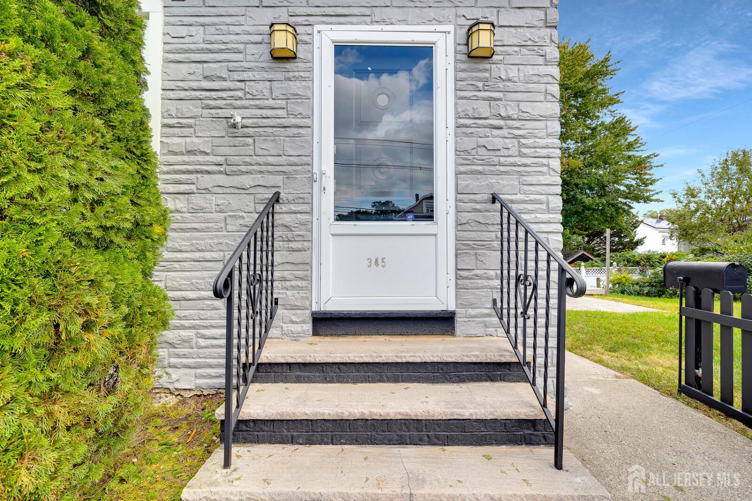 345 Broughton Ave, Bloomfield, NJ 07003 photo