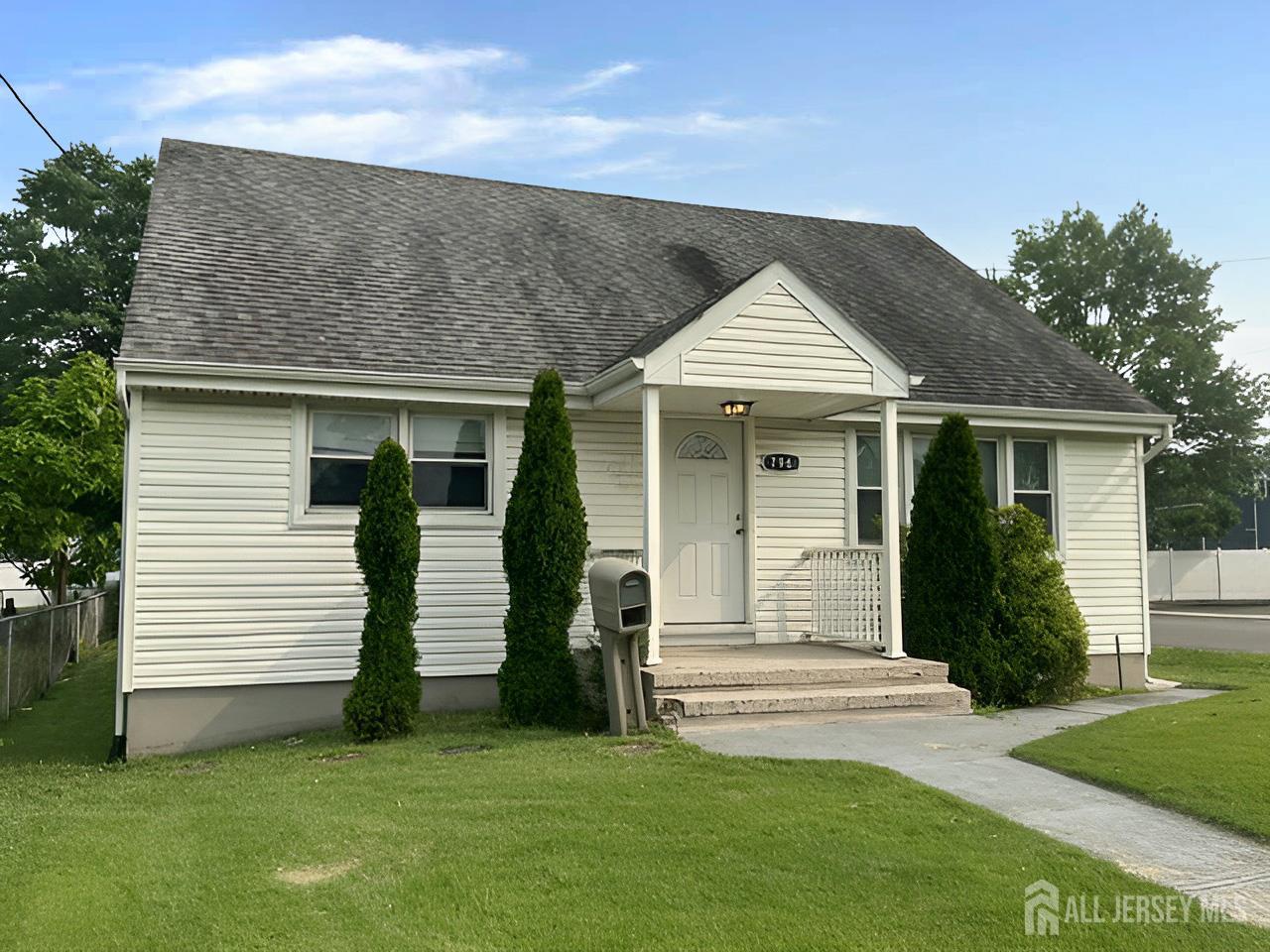 796 Hamilton St, Somerset County, NJ 08873 photo