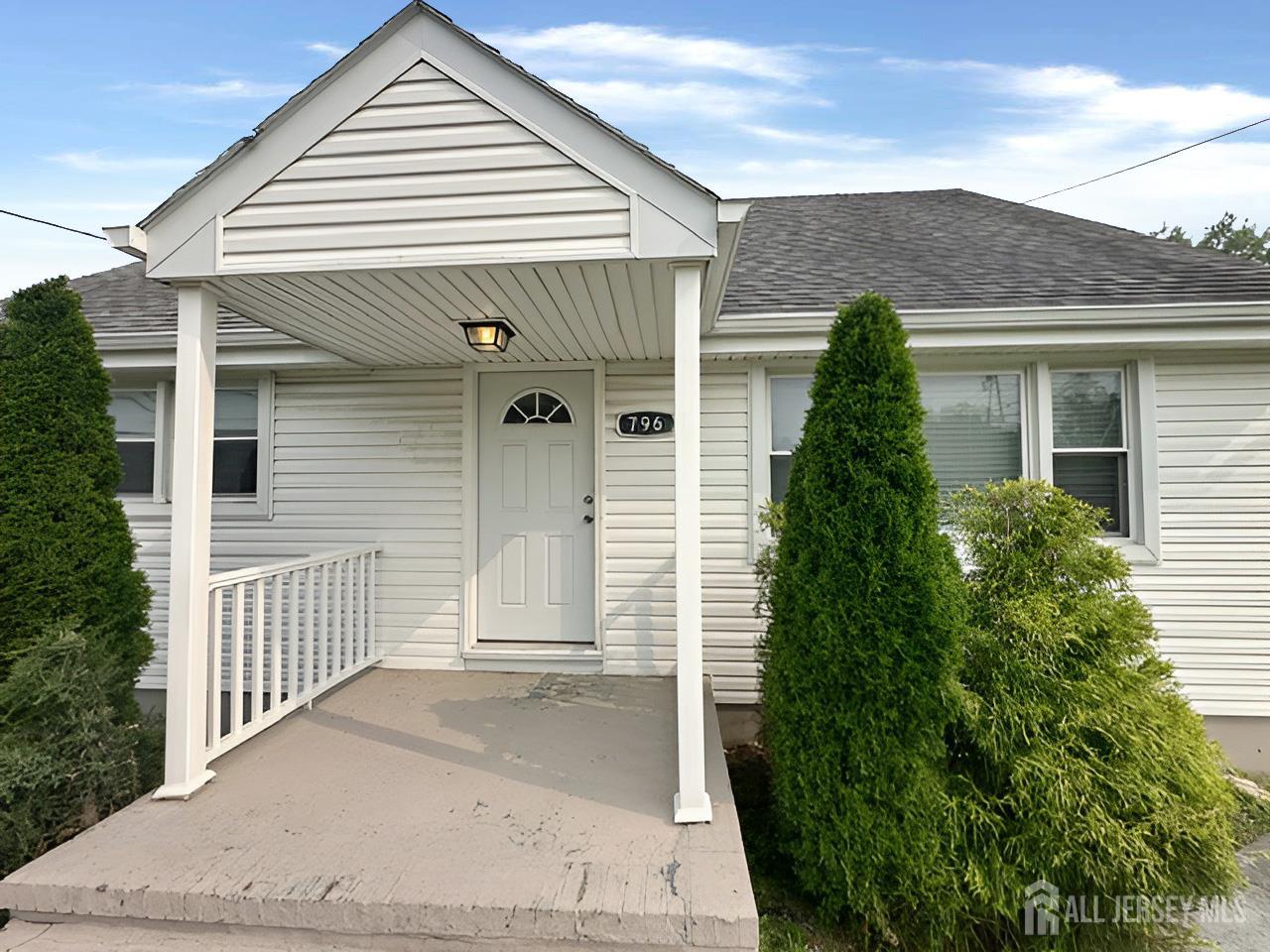 796 Hamilton St, Somerset County, NJ 08873 photo