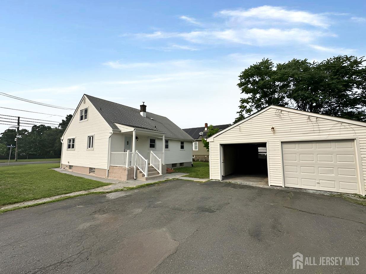 796 Hamilton St, Somerset County, NJ 08873