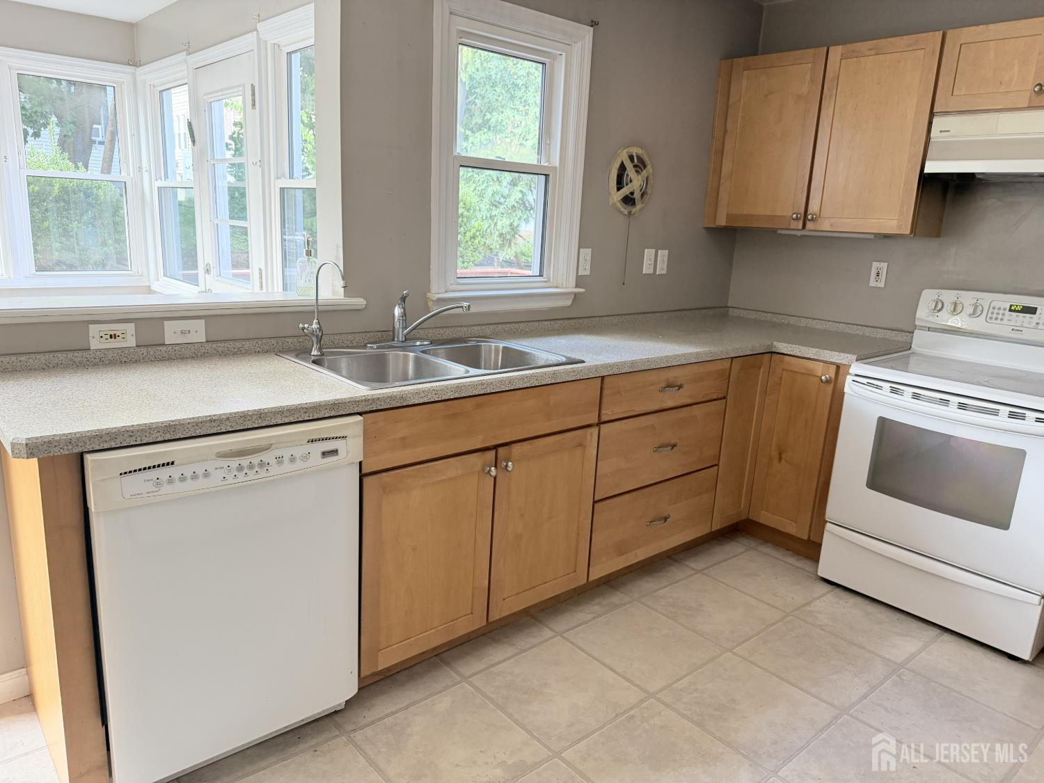 516 Braun Ave, Highland Park, NJ 08904 photo