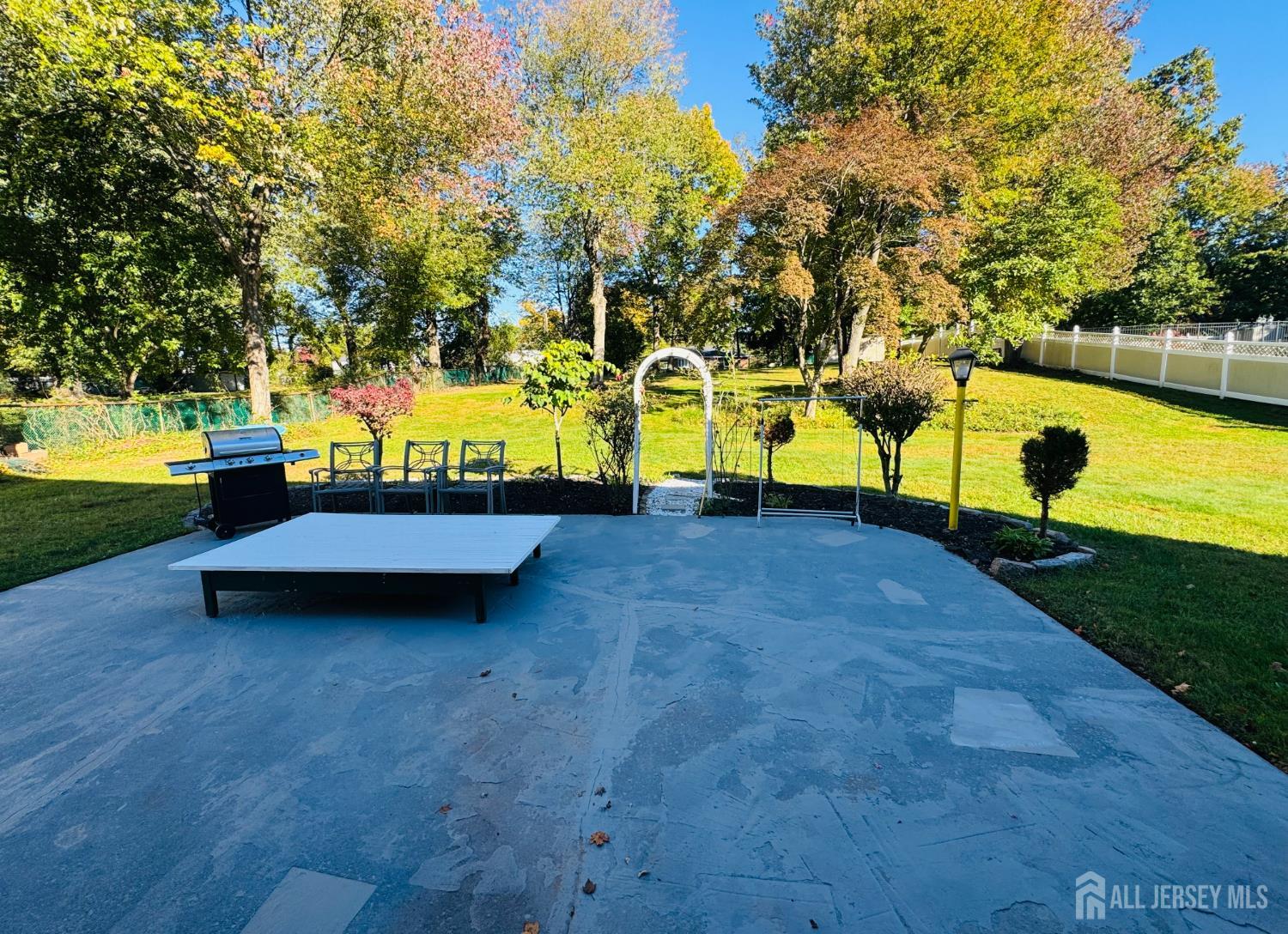 33 Mary Ellen Dr, Edison, NJ 08820 photo