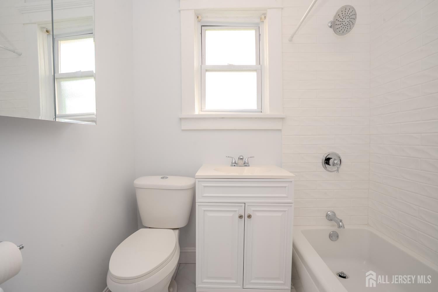88 Coley St, Woodbridge Proper, NJ 07095 photo