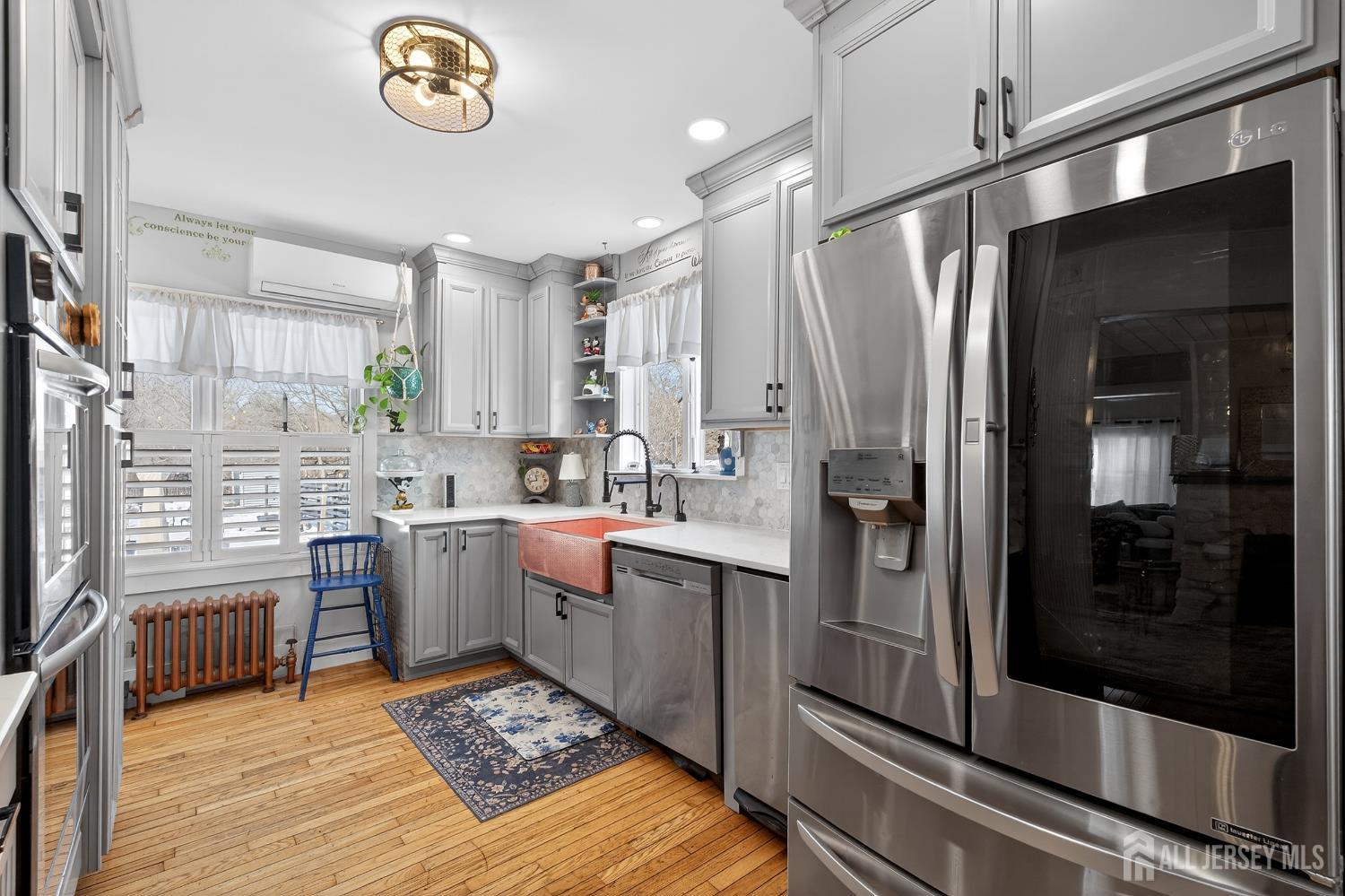 151 Beechwood Ave, Middlesex, NJ 08846 photo