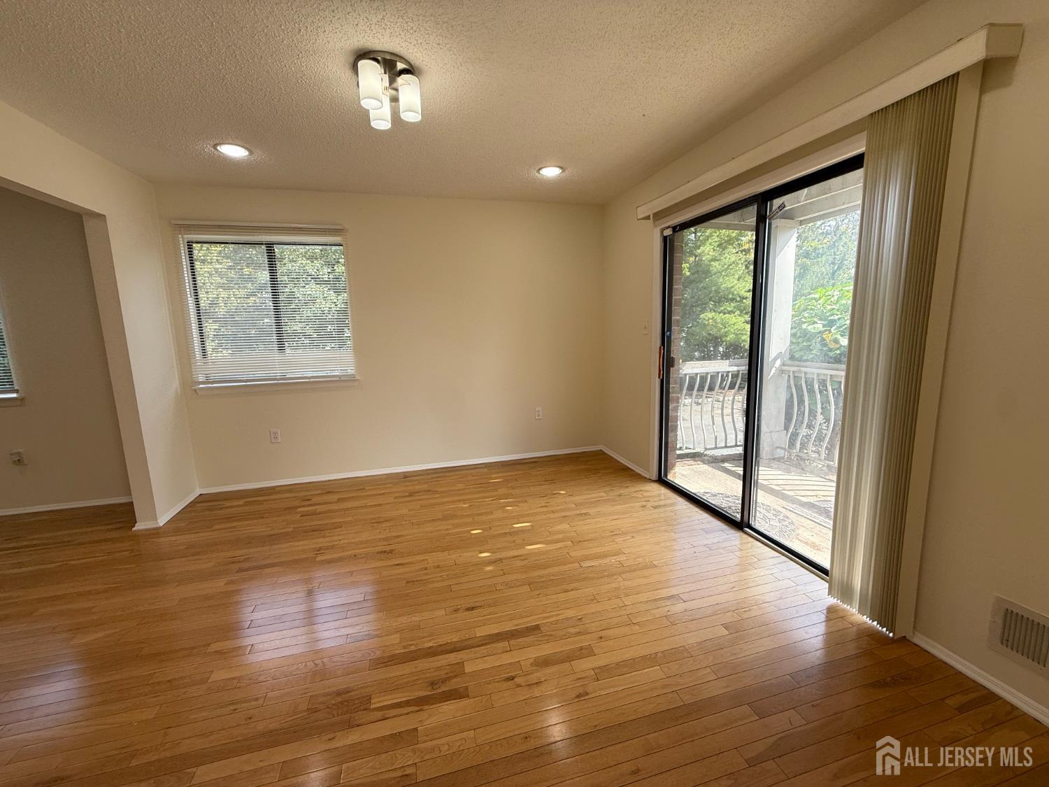 1515 Edison Gln #TERRACE, Middlesex, NJ 08837 photo