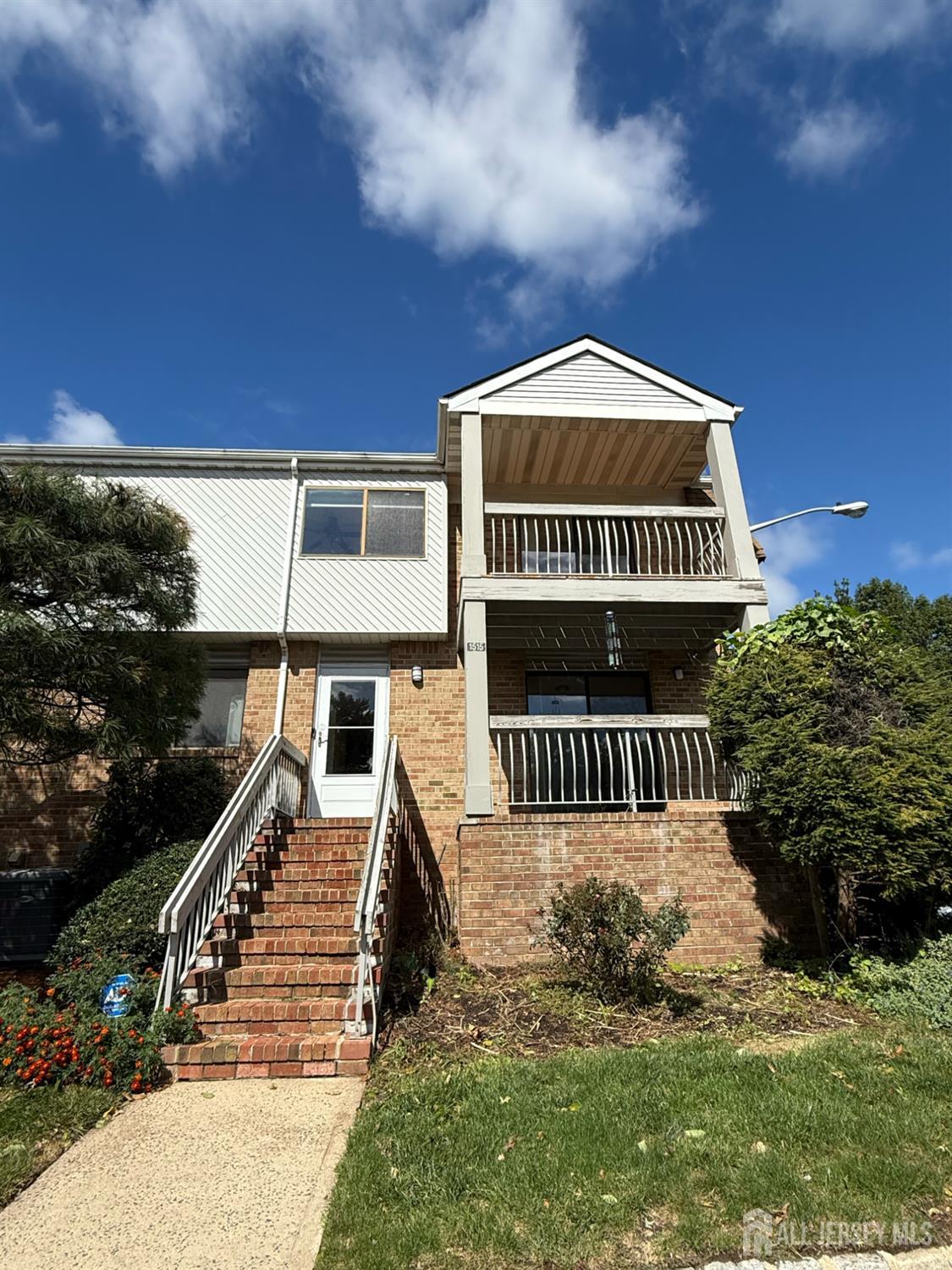 1515 Edison Gln, Middlesex, NJ 08837