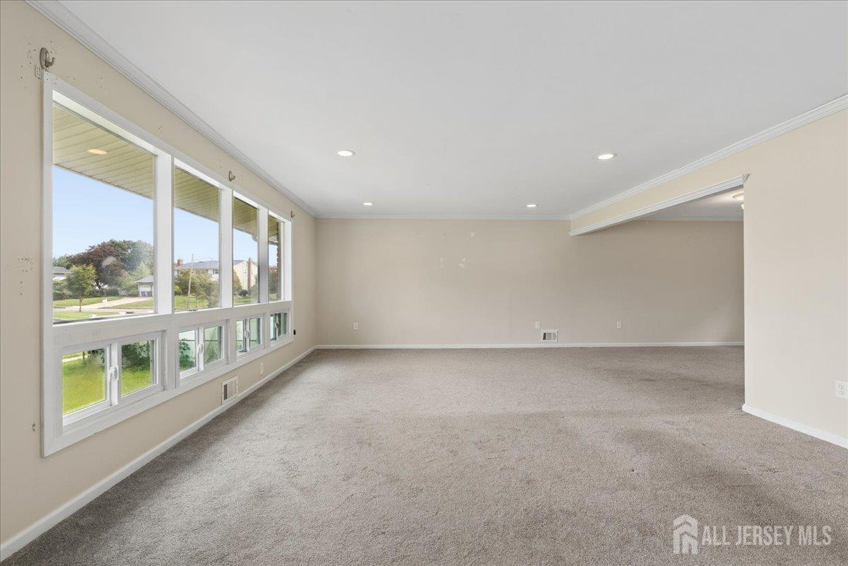 56 Gramercy Dr, Piscataway, NJ 08854 photo