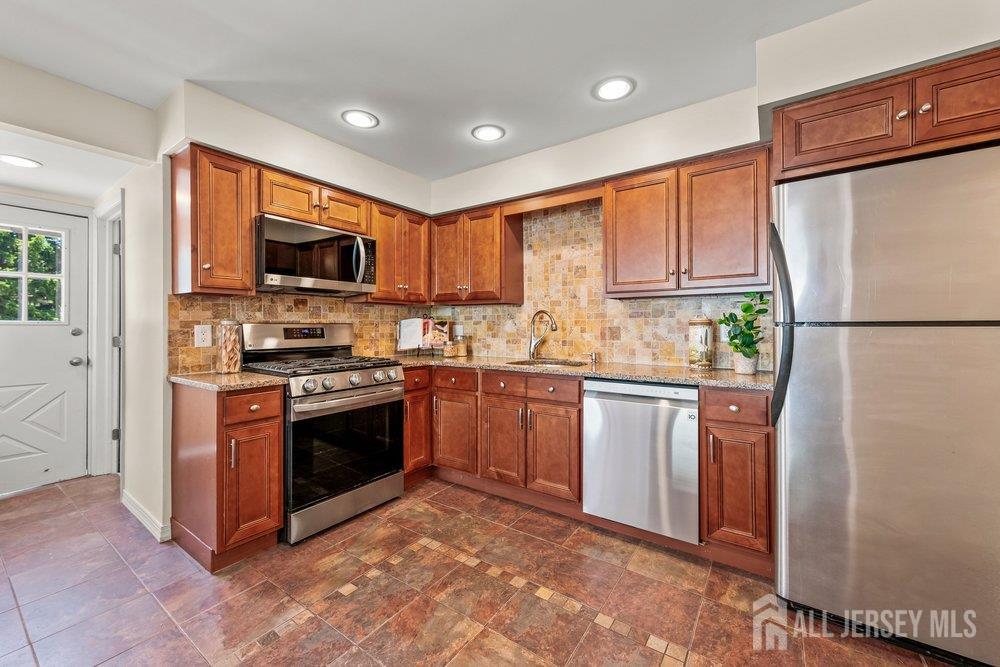 5 Center St, Edison, NJ 08817 photo