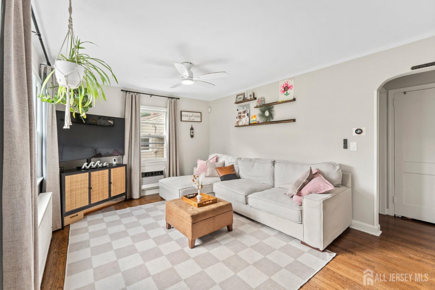 151 Harris Ave, Middlesex, NJ 08846 photo