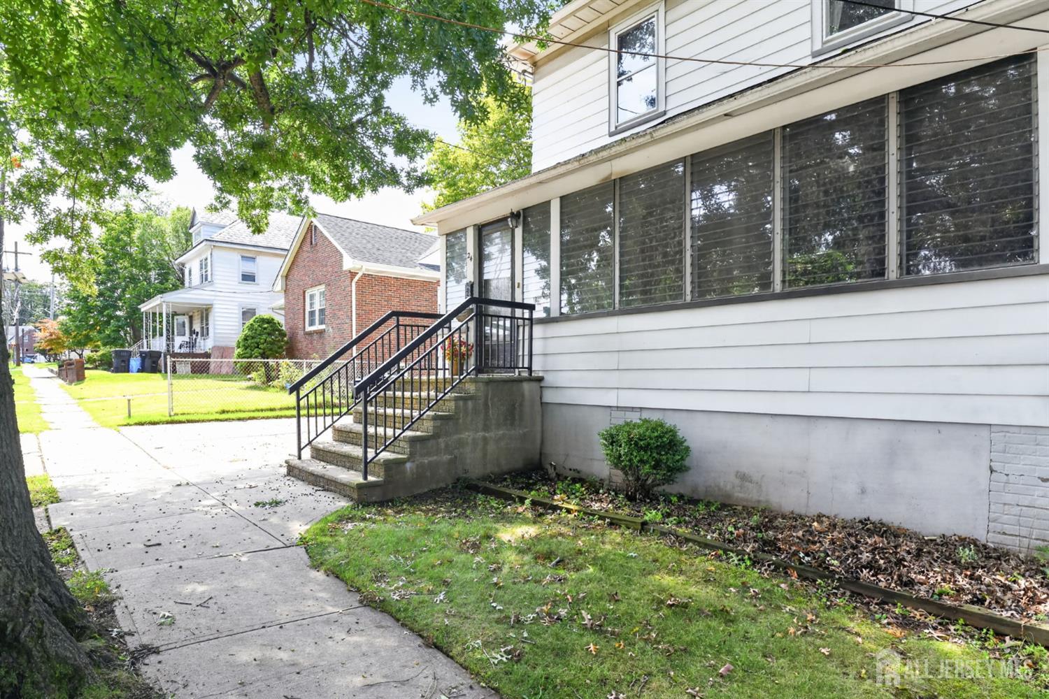 24 Highland Ave, Highland Park, NJ 08904