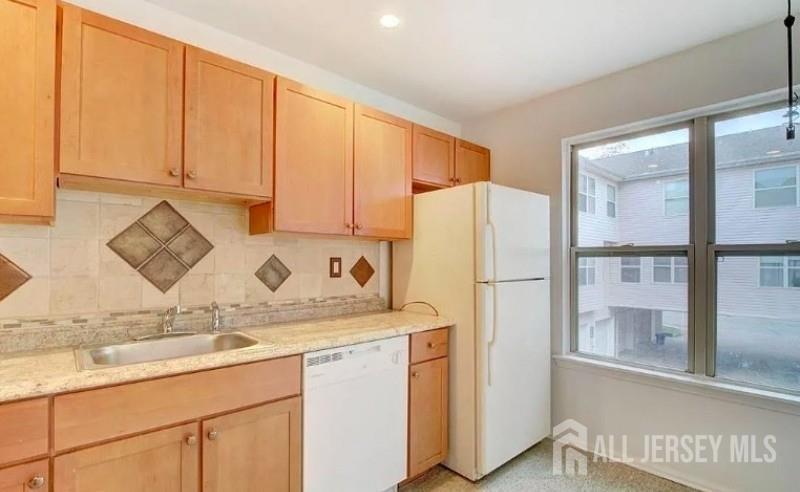 500 Great Beds Ct, Perth Amboy, NJ 08861 photo