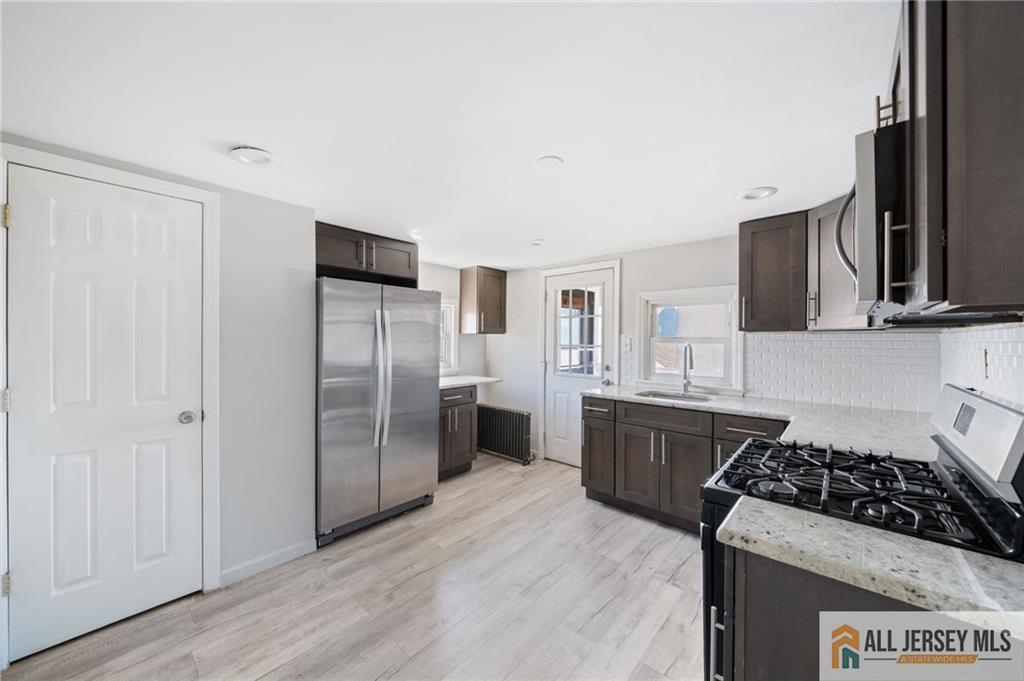35 Lavern St, Sayreville, NJ 08872 photo