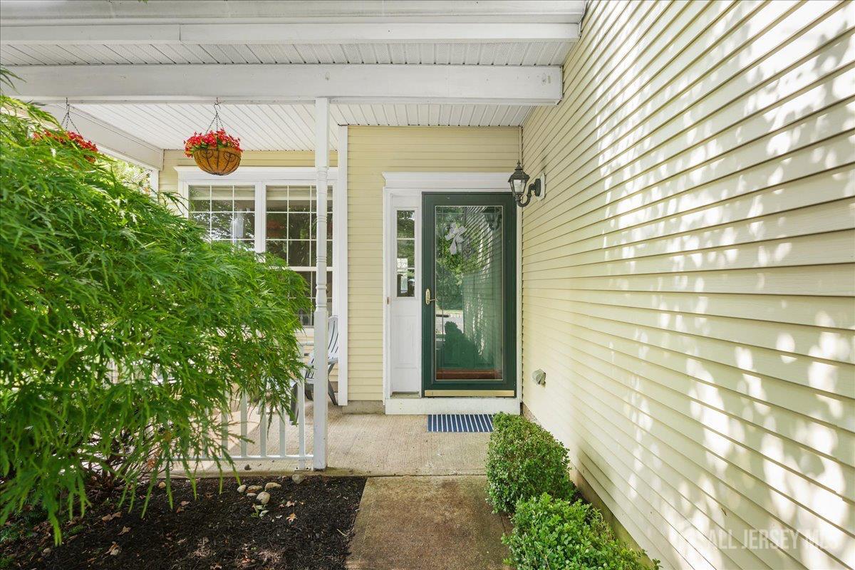1 Inverness Dr, Manalapan, NJ 07726 photo