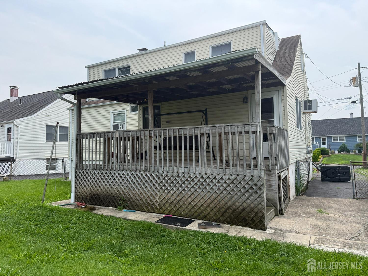 210 Ellsworth St, Iselin, NJ 08830 photo
