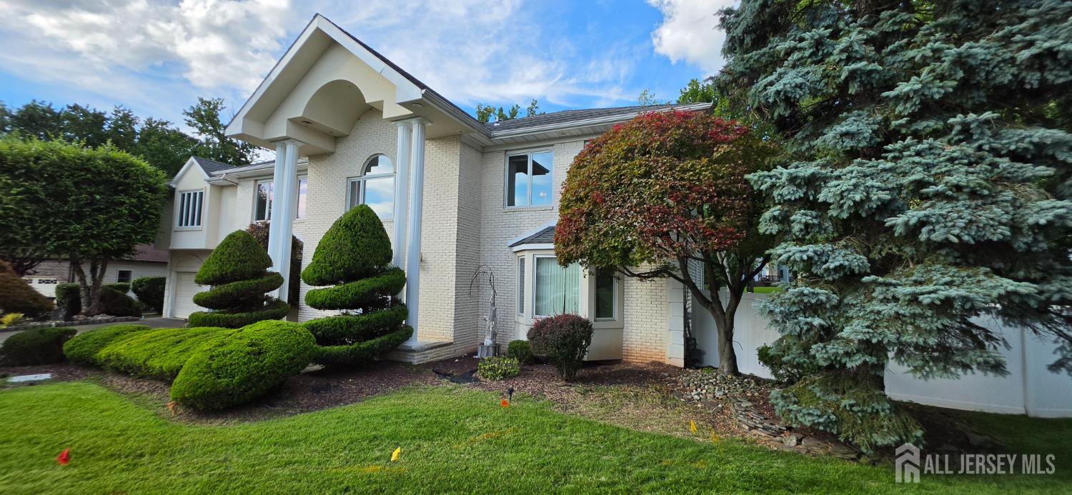 6 Sandra Dr, Edison, NJ 08820 photo