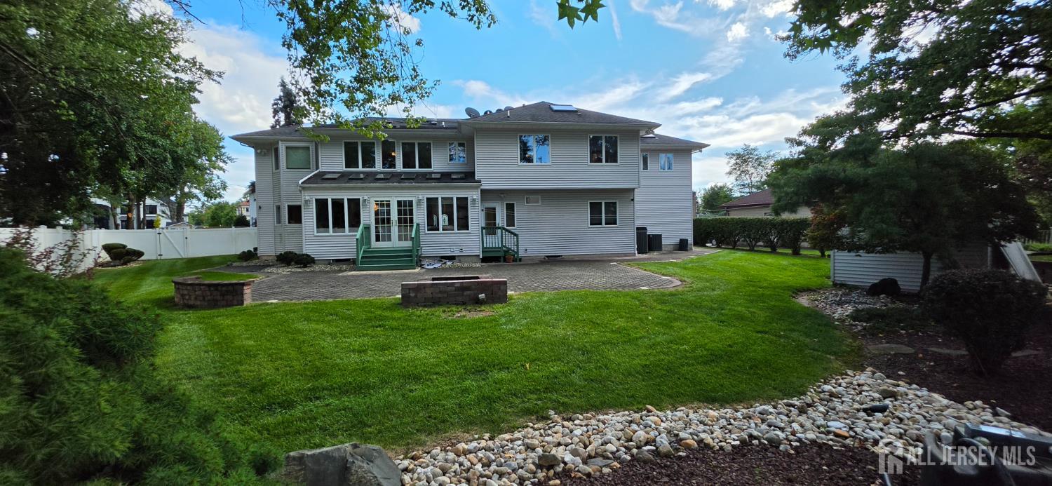 6 Sandra Dr, Edison, NJ 08820 photo