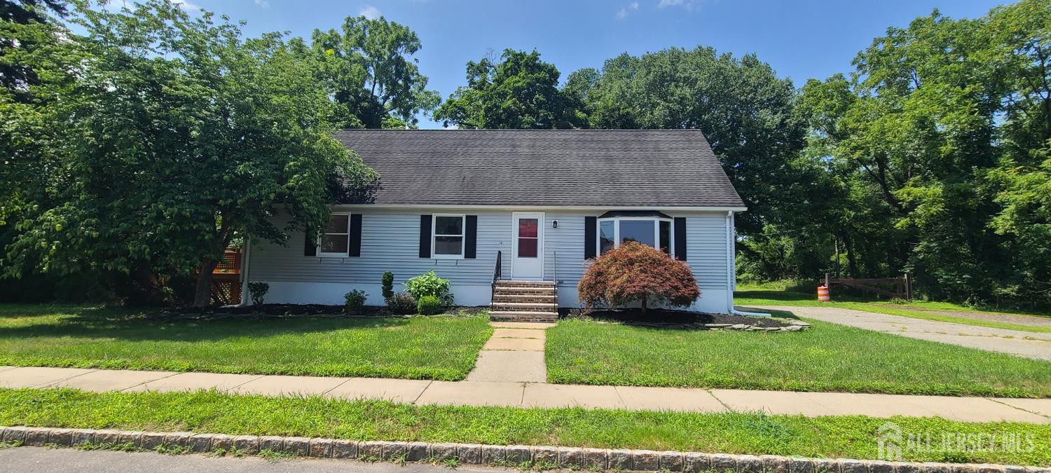 1 Johns Pl, Helmetta, NJ 08828
