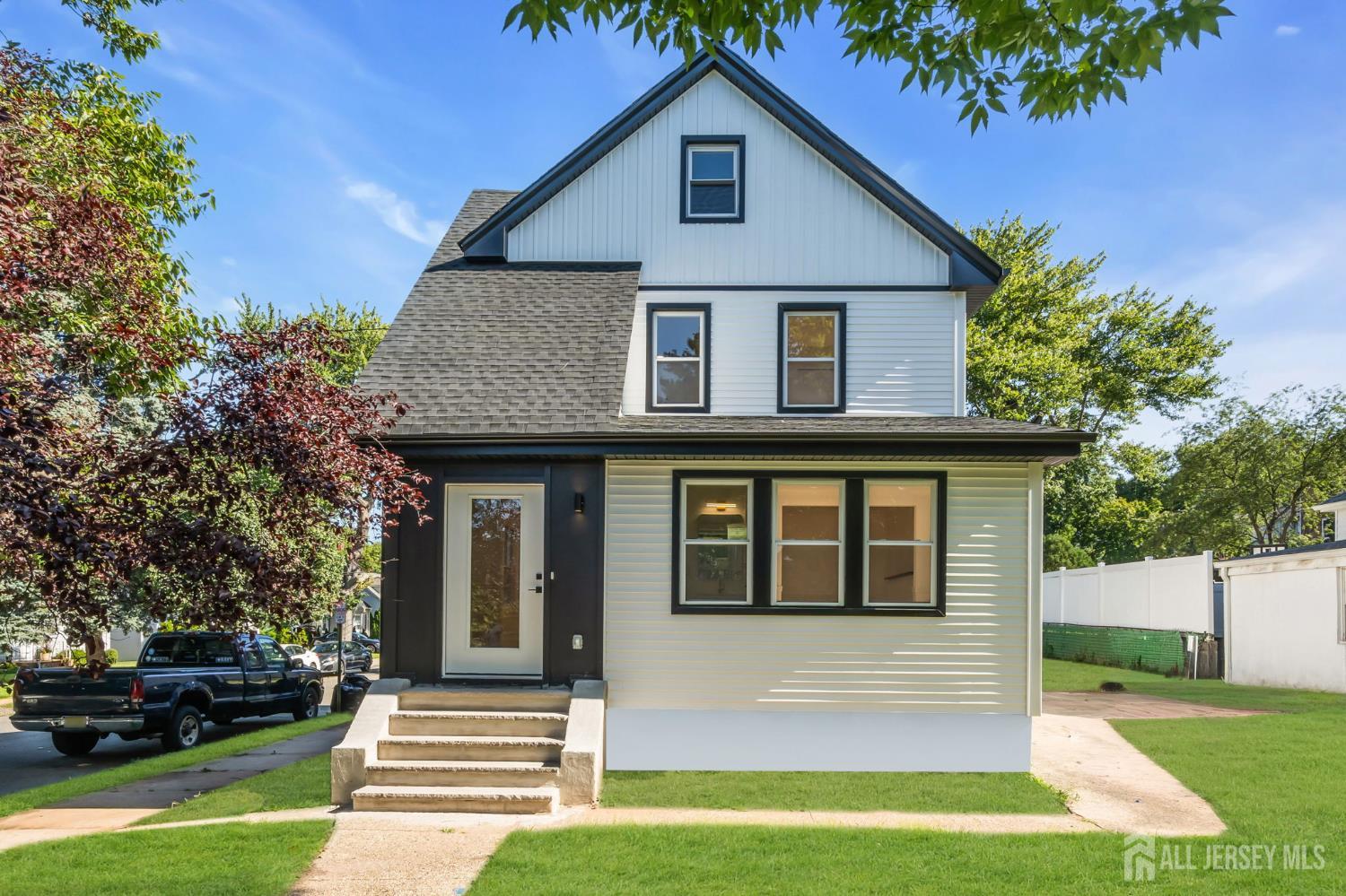 17 Midland Ave, Kearny, NJ 07032