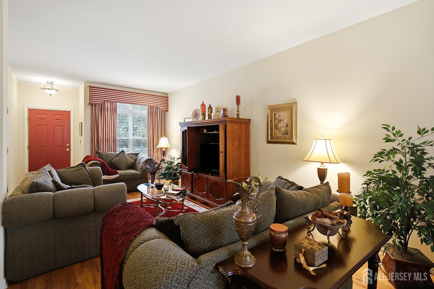 10 Wordsworth Ct, East Windsor, NJ 08520 photo