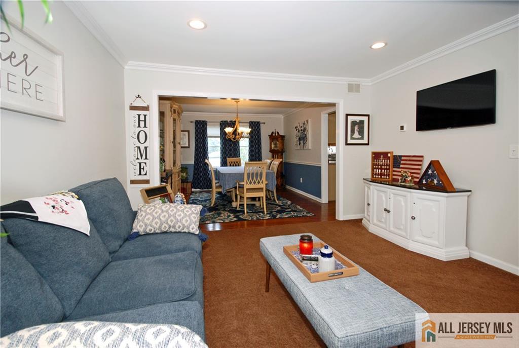 23 10th St, Monroe, NJ 08831 photo
