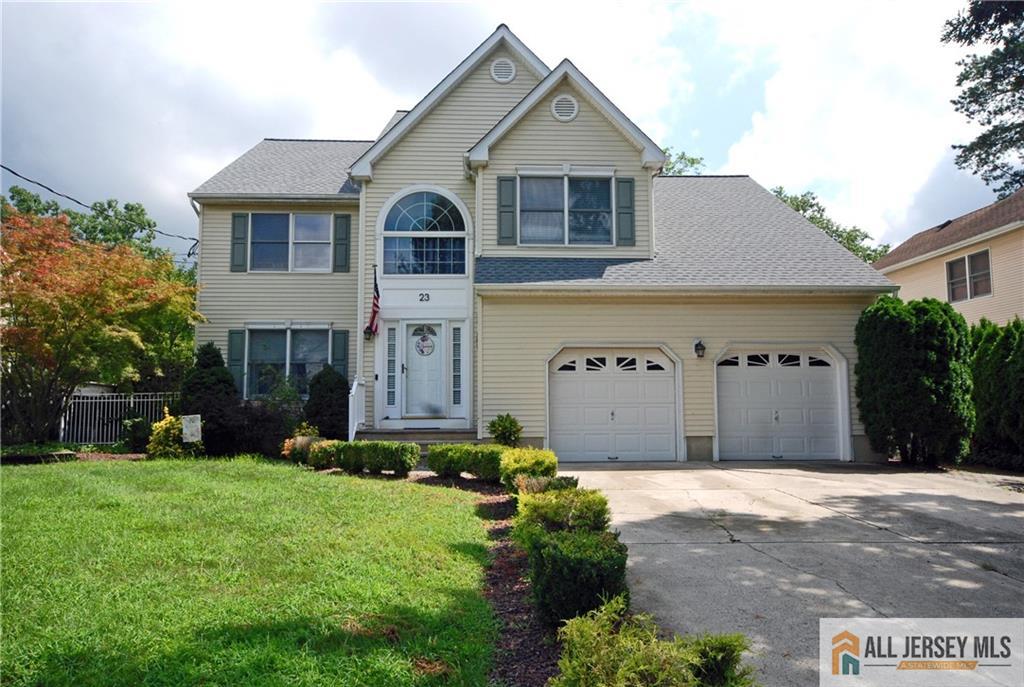 23 10th St, Monroe, NJ 08831