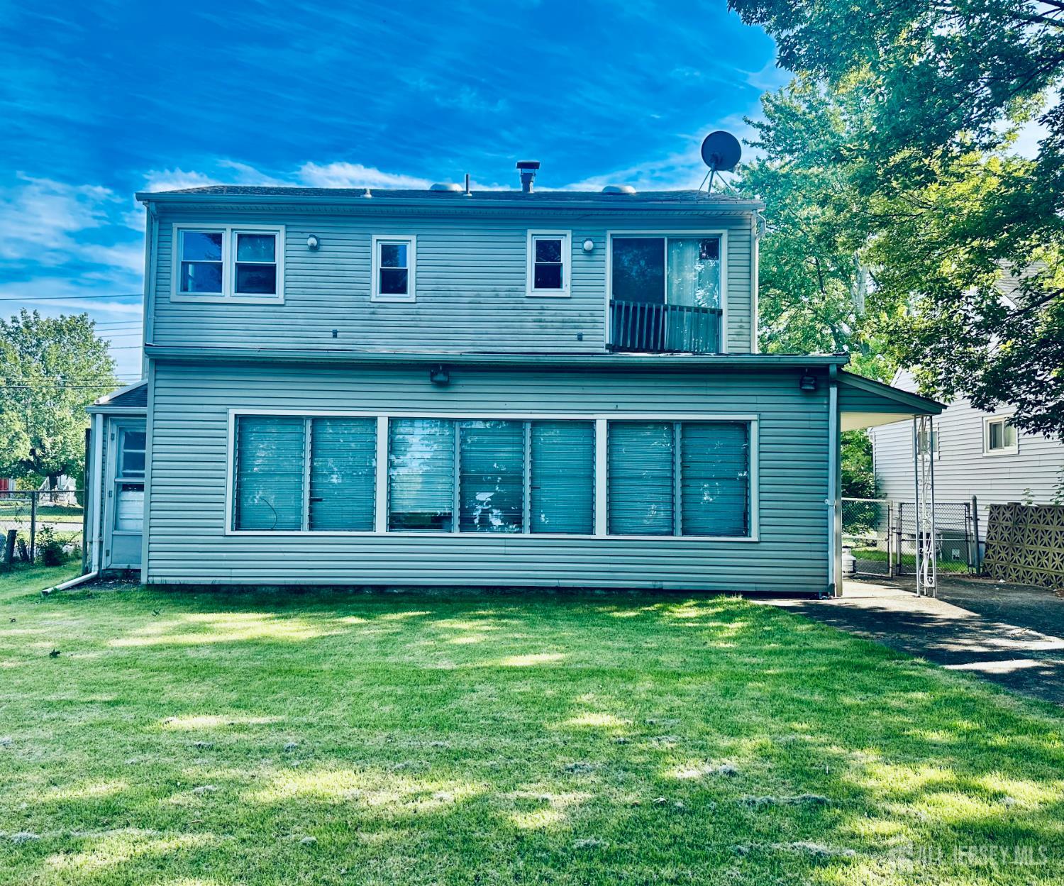 41 W Henry Pl, Iselin, NJ 08830 photo