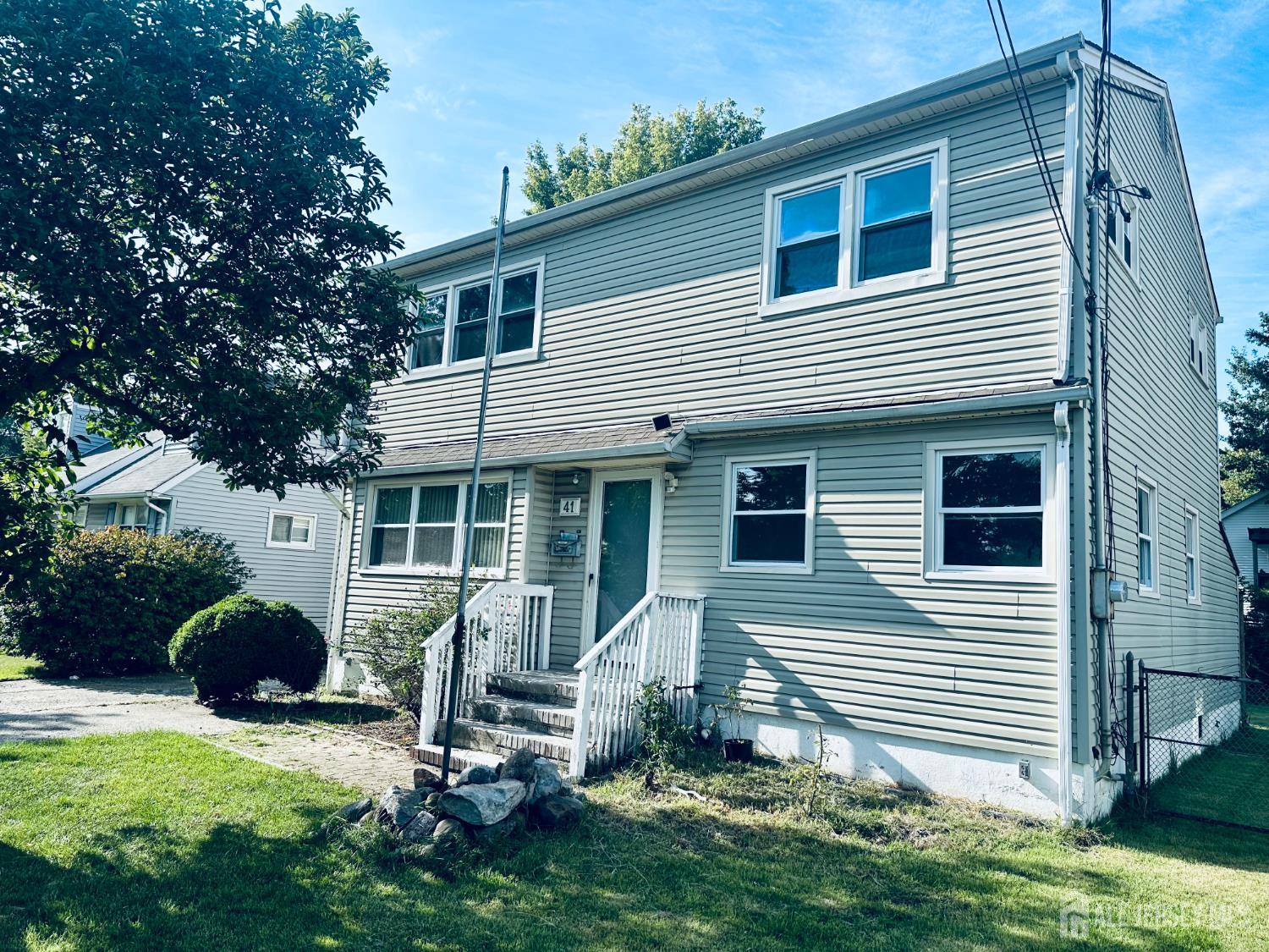 41 W Henry Pl, Iselin, NJ 08830 photo