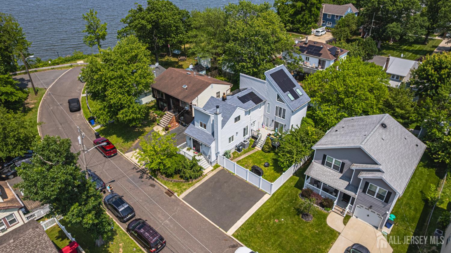 76 Woodland Dr, Keyport, NJ 07735 photo