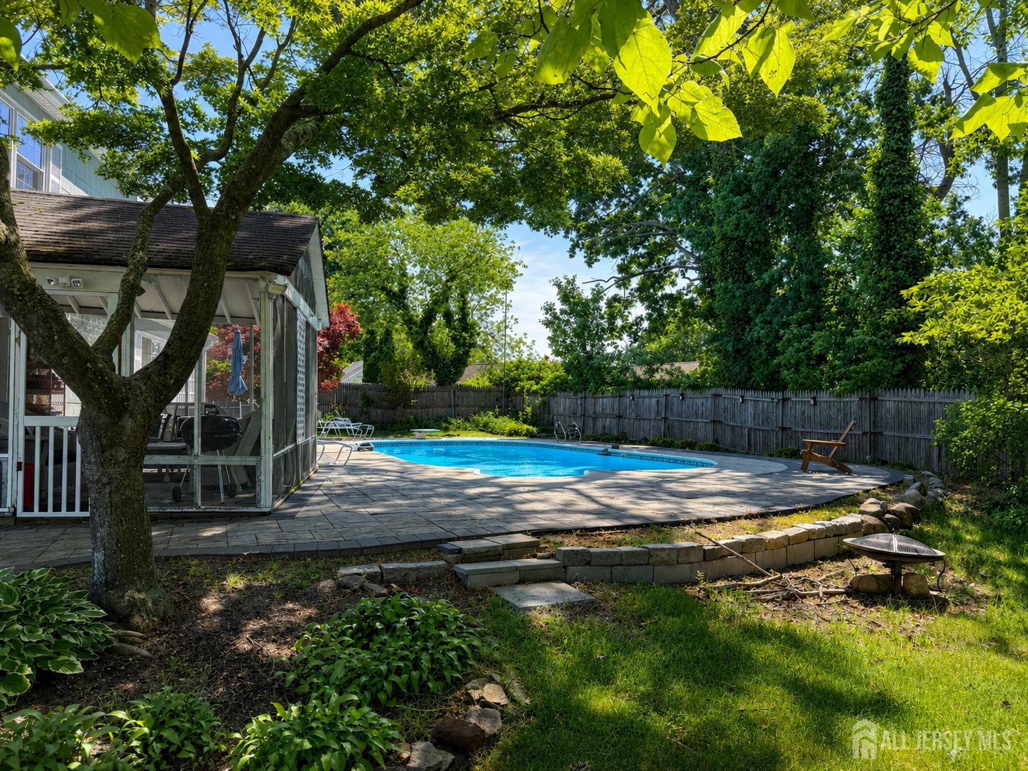 904 Nantucket Ct, Toms River, NJ 08753 photo