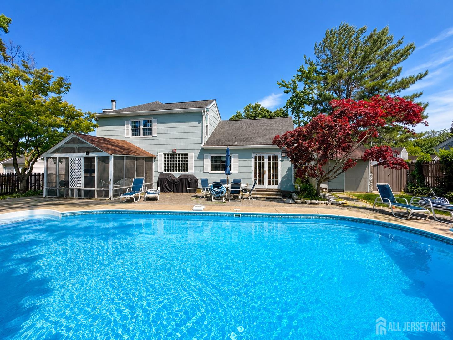 904 Nantucket Ct, Toms River, NJ 08753 photo