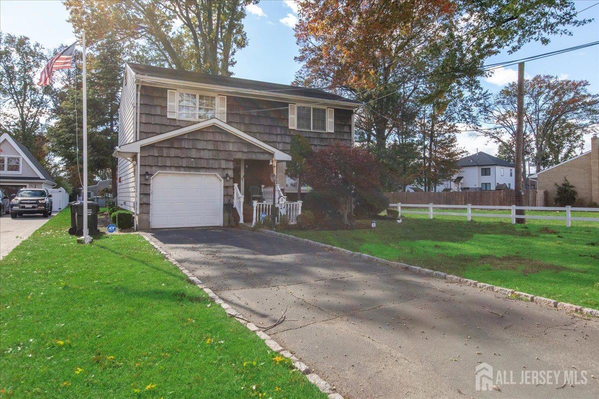 28 Debra Pl, Sewaren, NJ 07077 photo