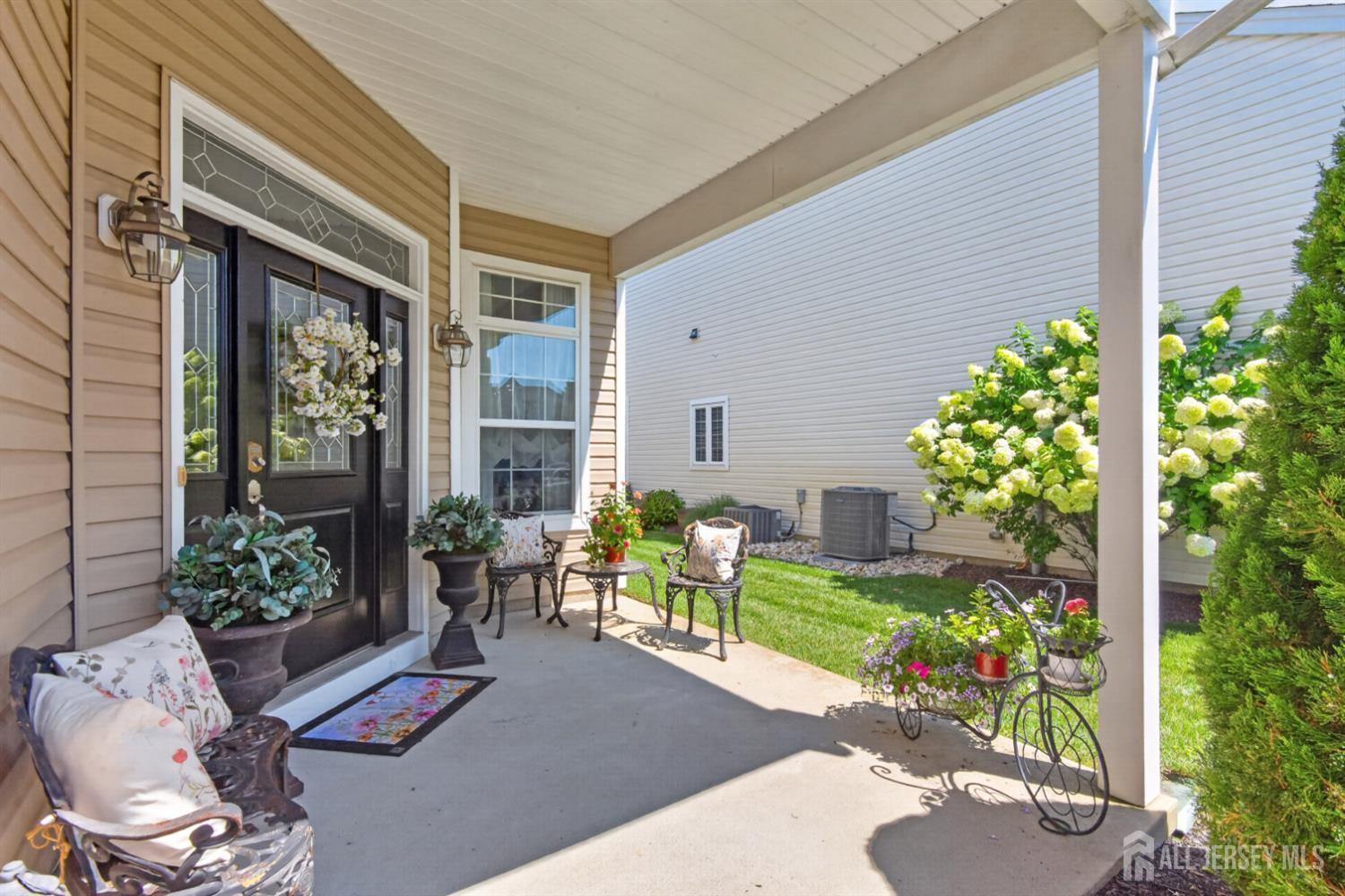 57 Mandrake Rd, Monroe, NJ 08831 photo