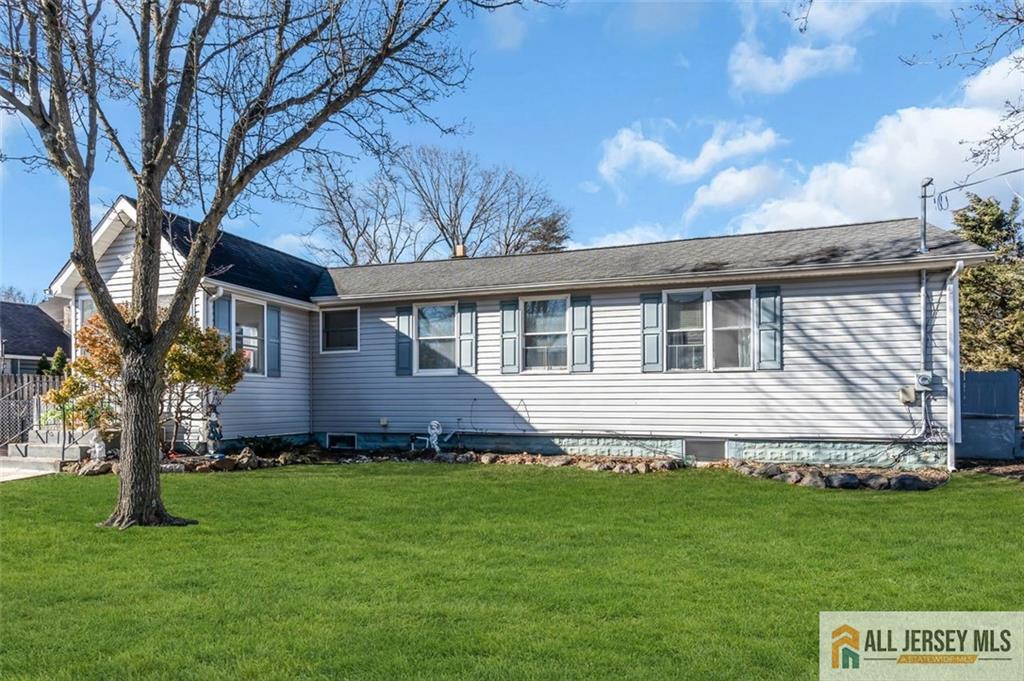18 Avenue B, Helmetta, NJ 08828 photo