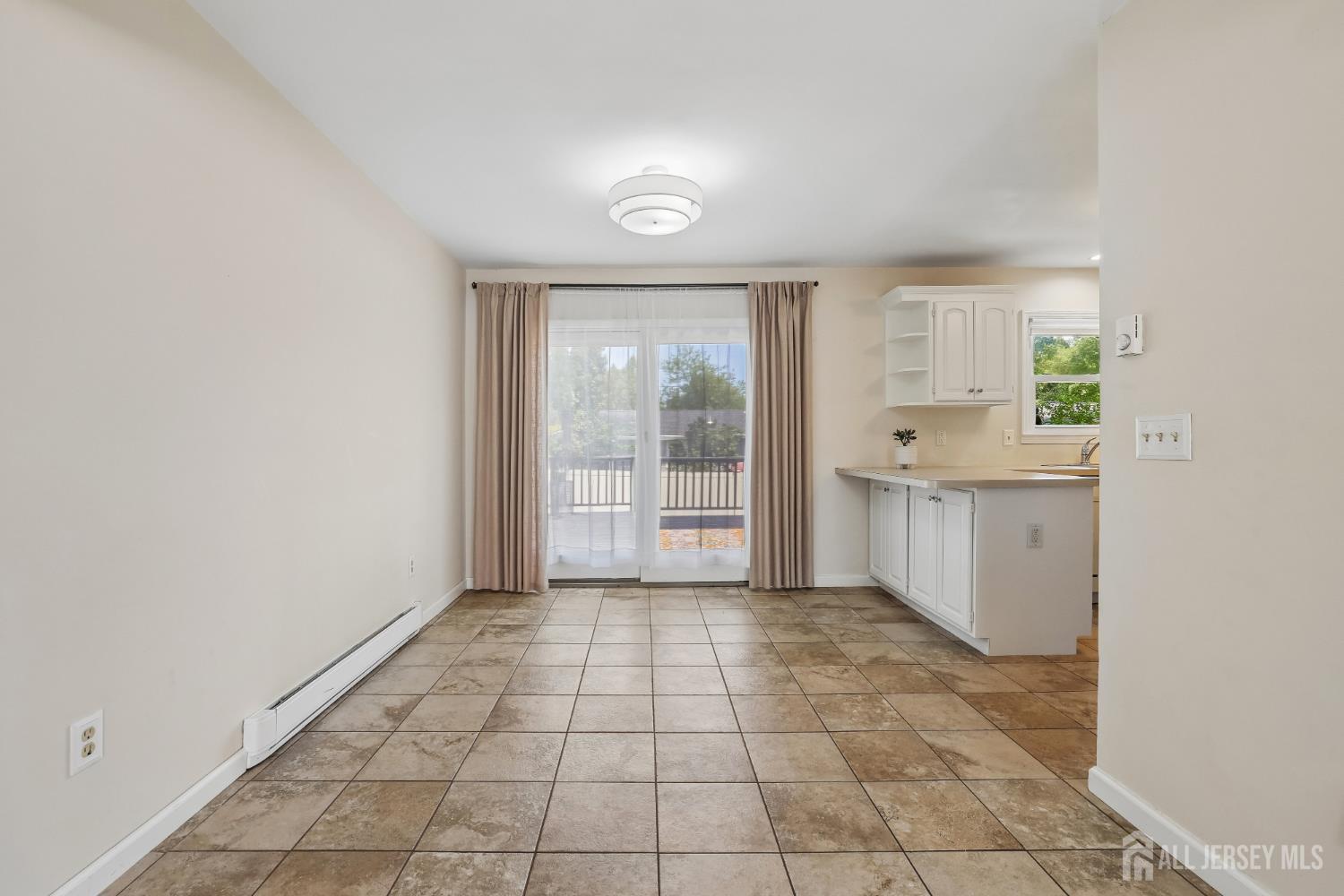 18 Carlton Ave, Monroe, NJ 08331 photo