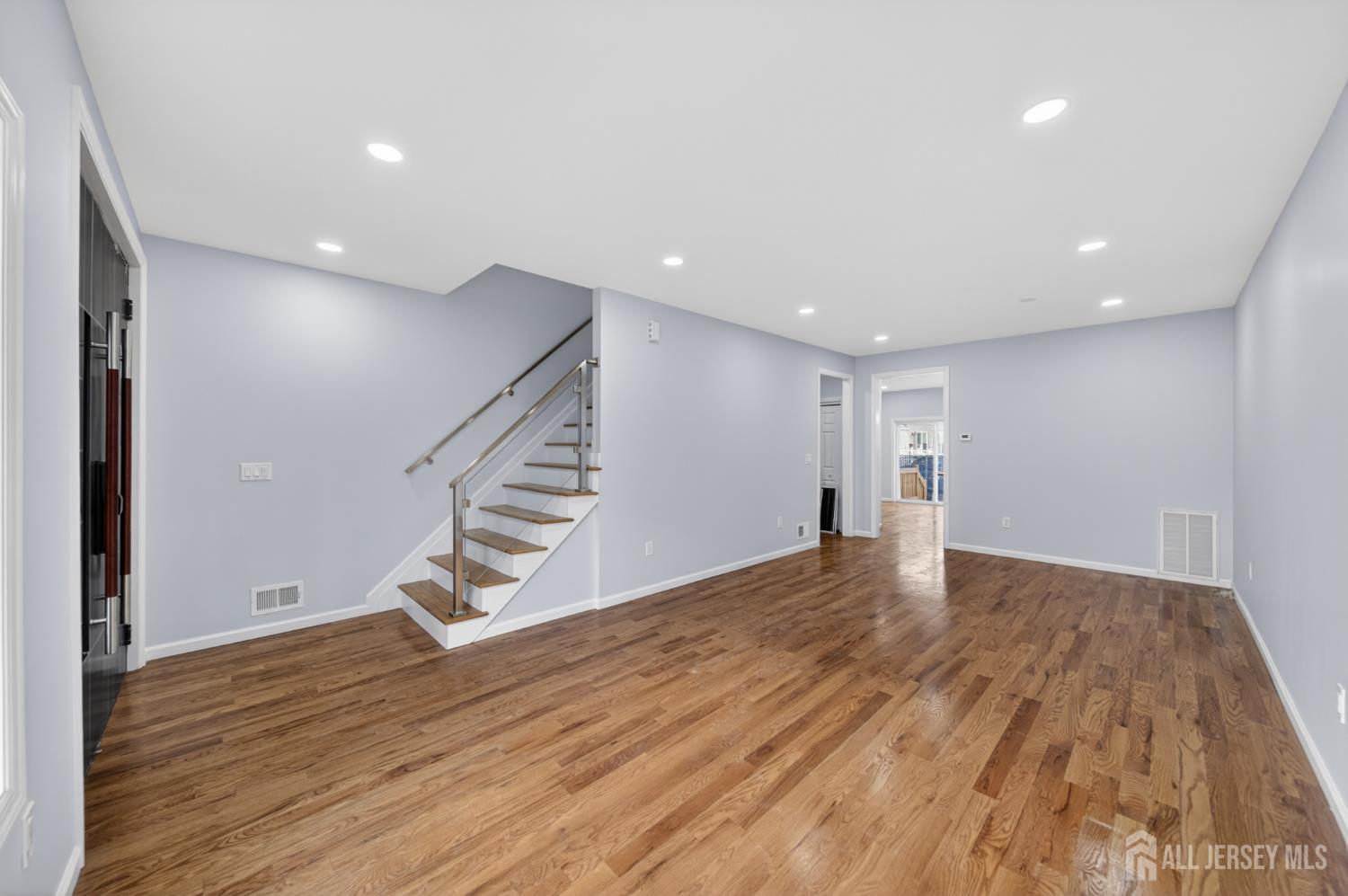 12 Hudson St, Carteret, NJ 07008 photo