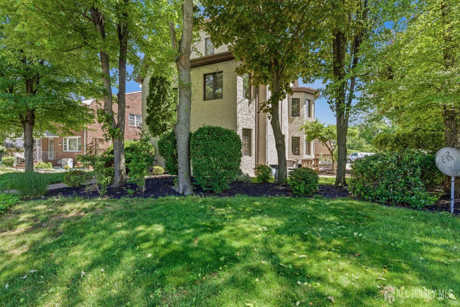 329 S Pine Ave, South Amboy, NJ 08879 photo