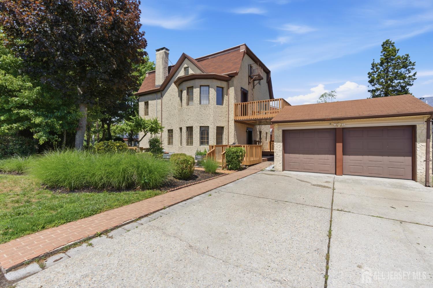 329 Pine Ave, South Amboy, NJ 08879