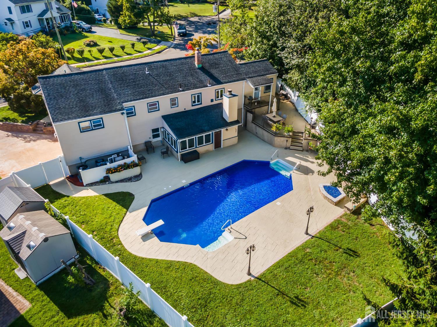 35 Richard Terrace, Middletown, NJ 07748