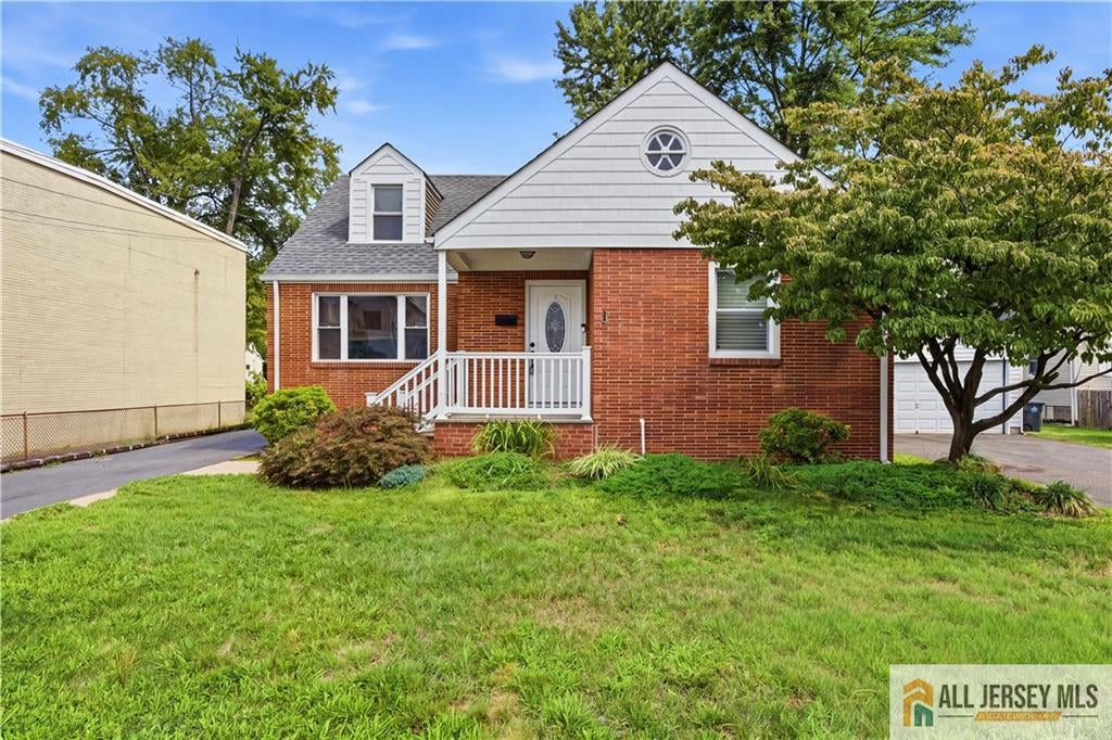 45 Foyer St, Edison, NJ 08817