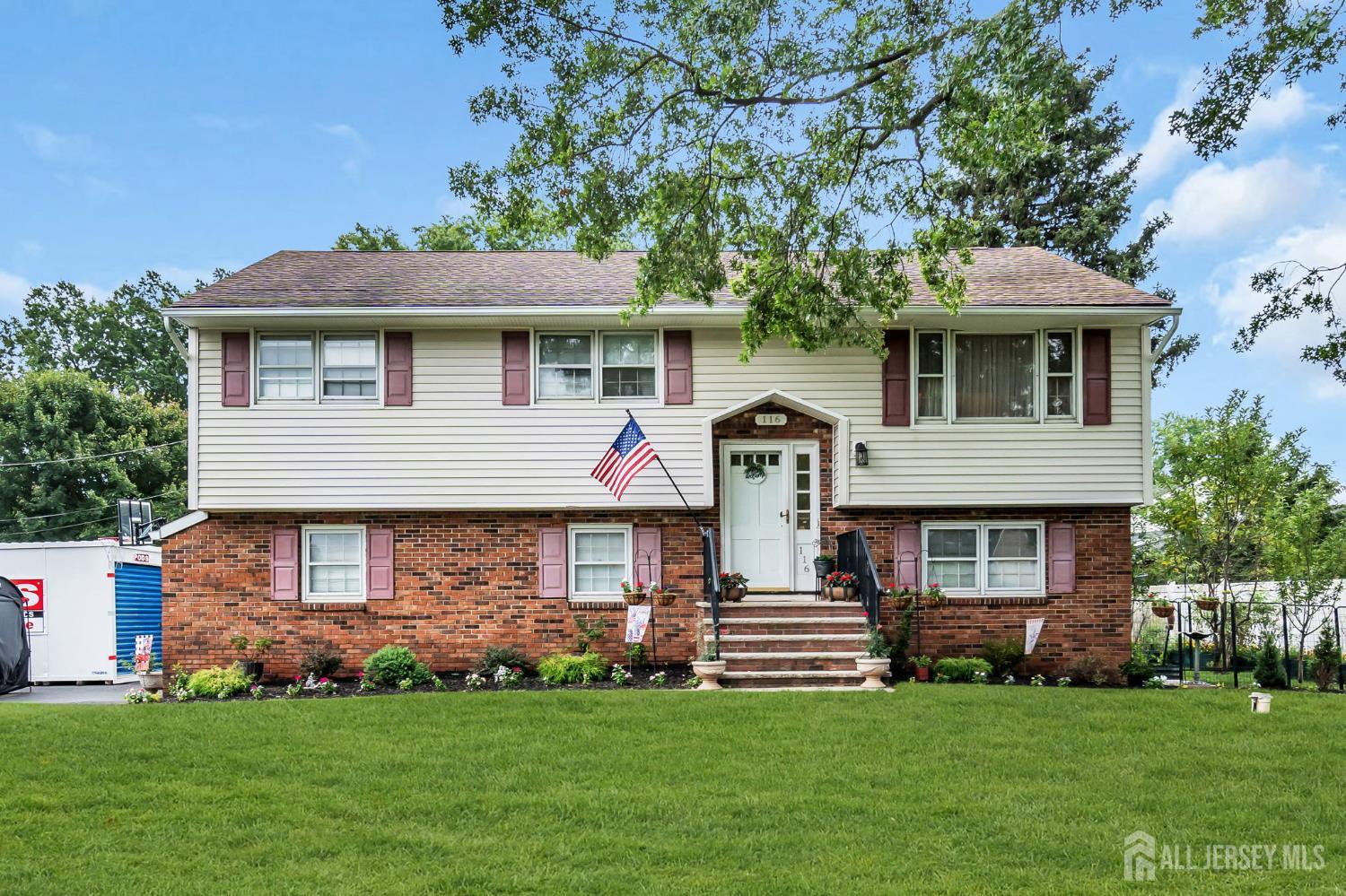 116 Hadley St, Piscataway, NJ 08854