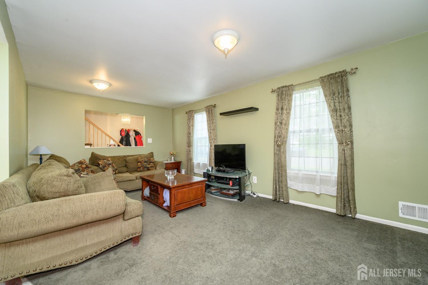 20 Snowdrift Ln, Howell, NJ 07731 photo